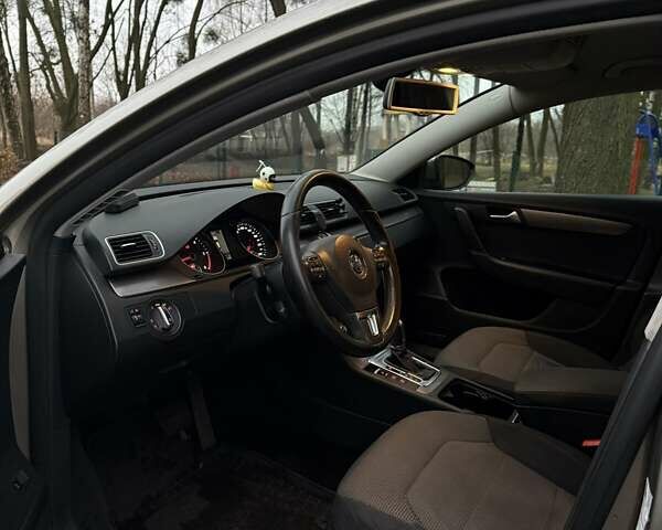 Бежевый Фольксваген Пассат, объемом двигателя 1.97 л и пробегом 214 тыс. км за 9700 $, фото 23 на Automoto.ua