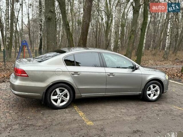 Бежевый Фольксваген Пассат, объемом двигателя 1.97 л и пробегом 214 тыс. км за 9700 $, фото 4 на Automoto.ua