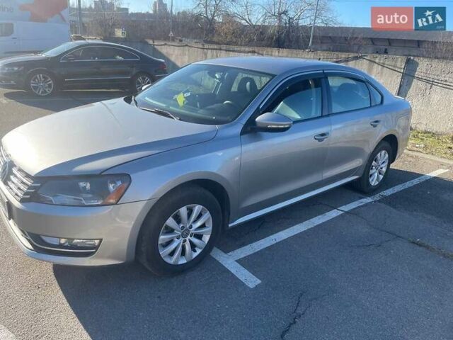 Бежевый Фольксваген Пассат, объемом двигателя 2.5 л и пробегом 208 тыс. км за 8600 $, фото 2 на Automoto.ua