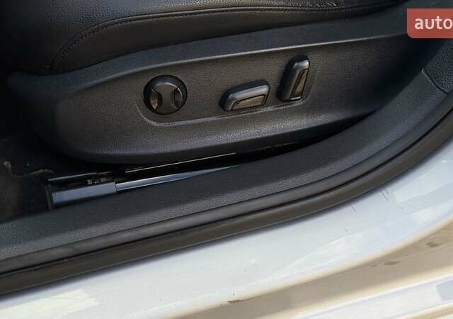 Фольксваген Пассат 2012 в Белой Церкве на Automoto.ua Бежевый Фольксваген Пассат, объемом двигателя 2.5 л и пробегом 210 тыс. км за 9850 $, фото 20 на Automoto.ua