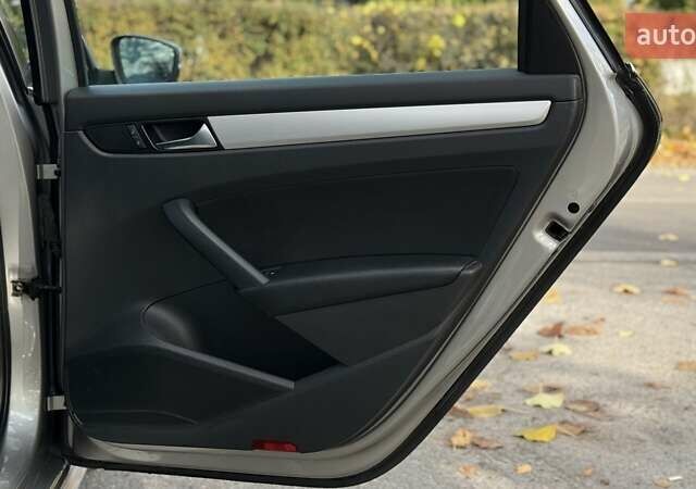 Фольксваген Пассат 2012 в Белой Церкве на Automoto.ua Бежевый Фольксваген Пассат, объемом двигателя 2.5 л и пробегом 210 тыс. км за 9850 $, фото 34 на Automoto.ua