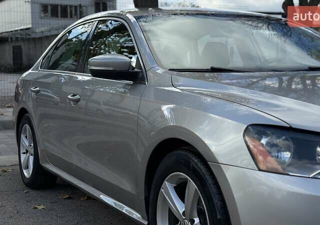 Фольксваген Пассат 2012 в Белой Церкве на Automoto.ua Бежевый Фольксваген Пассат, объемом двигателя 2.5 л и пробегом 210 тыс. км за 9850 $, фото 10 на Automoto.ua