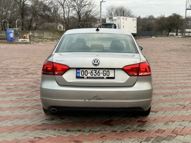 Бежевий Фольксваген Пассат, об'ємом двигуна 2.5 л та пробігом 300 тис. км за 4650 $, фото 3 на Automoto.ua