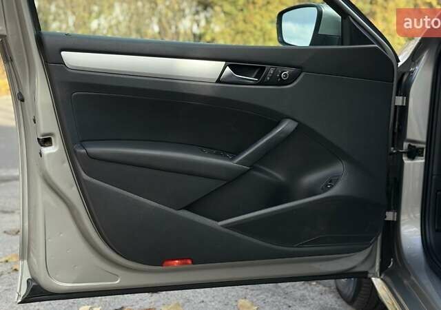 Фольксваген Пассат 2012 в Белой Церкве на Automoto.ua Бежевый Фольксваген Пассат, объемом двигателя 2.5 л и пробегом 210 тыс. км за 9850 $, фото 29 на Automoto.ua