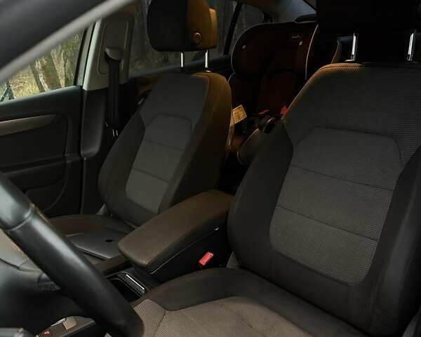 Бежевый Фольксваген Пассат, объемом двигателя 1.97 л и пробегом 214 тыс. км за 9700 $, фото 22 на Automoto.ua