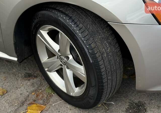 Фольксваген Пассат 2012 в Белой Церкве на Automoto.ua Бежевый Фольксваген Пассат, объемом двигателя 2.5 л и пробегом 210 тыс. км за 9850 $, фото 16 на Automoto.ua