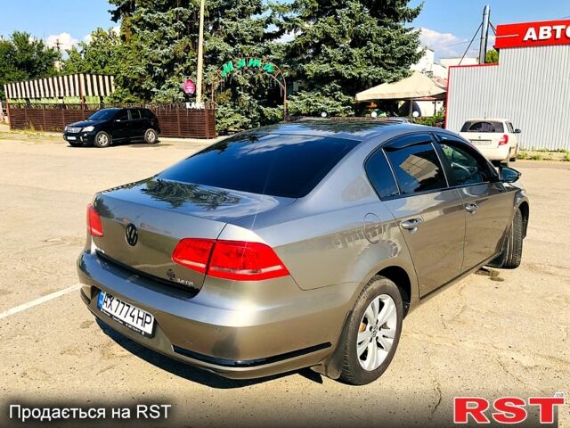 Бежевый Фольксваген Пассат, объемом двигателя 2 л и пробегом 198 тыс. км за 9000 $, фото 3 на Automoto.ua