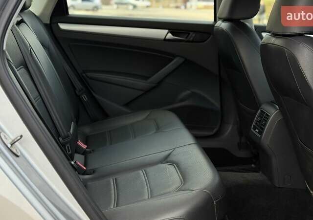 Фольксваген Пассат 2012 в Белой Церкве на Automoto.ua Бежевый Фольксваген Пассат, объемом двигателя 2.5 л и пробегом 210 тыс. км за 9850 $, фото 28 на Automoto.ua