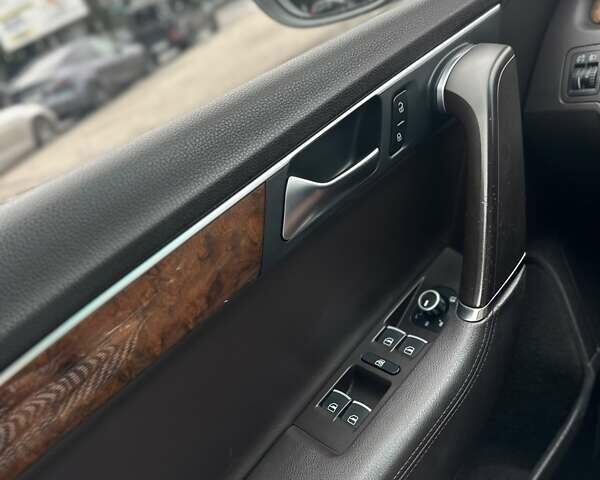 Бежевый Фольксваген Пассат, объемом двигателя 2 л и пробегом 320 тыс. км за 11300 $, фото 3 на Automoto.ua