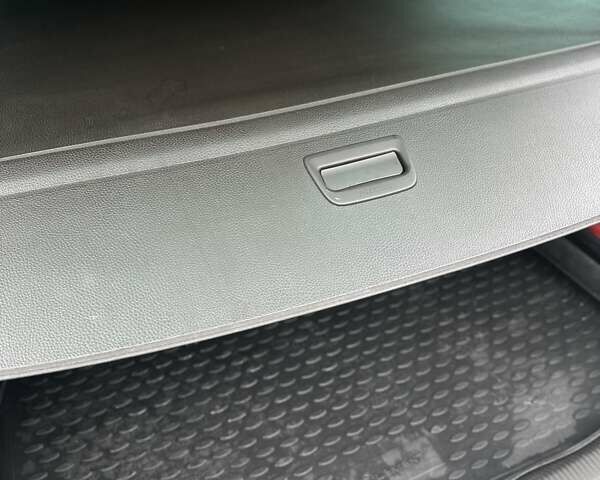 Бежевый Фольксваген Пассат, объемом двигателя 2 л и пробегом 320 тыс. км за 11300 $, фото 4 на Automoto.ua