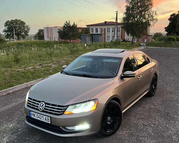 Бежевый Фольксваген Пассат, объемом двигателя 2 л и пробегом 145 тыс. км за 12000 $, фото 20 на Automoto.ua