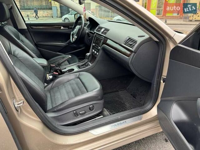 Бежевый Фольксваген Пассат, объемом двигателя 2 л и пробегом 220 тыс. км за 13400 $, фото 2 на Automoto.ua