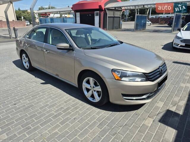 Бежевый Фольксваген Пассат, объемом двигателя 1.8 л и пробегом 220 тыс. км за 10500 $, фото 3 на Automoto.ua