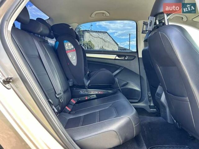 Бежевый Фольксваген Пассат, объемом двигателя 1.8 л и пробегом 172 тыс. км за 10200 $, фото 28 на Automoto.ua