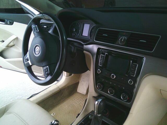 Бежевый Фольксваген Пассат, объемом двигателя 2 л и пробегом 178 тыс. км за 8999 $, фото 18 на Automoto.ua