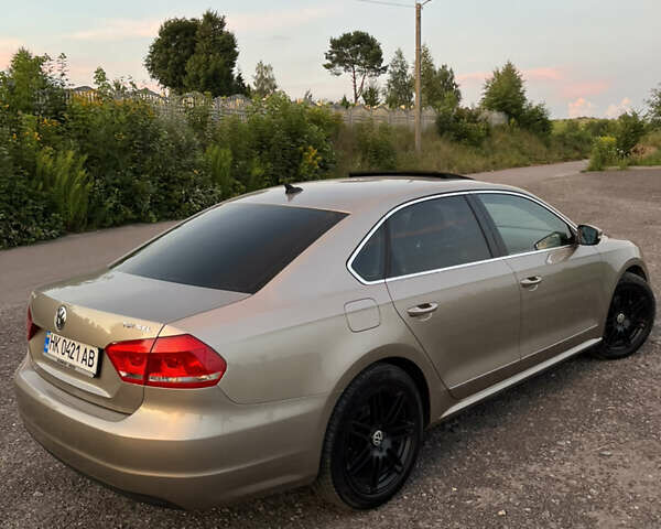 Бежевый Фольксваген Пассат, объемом двигателя 2 л и пробегом 145 тыс. км за 12000 $, фото 7 на Automoto.ua