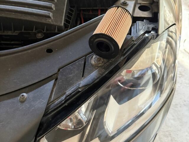 Бежевый Фольксваген Пассат, объемом двигателя 2 л и пробегом 278 тыс. км за 13000 $, фото 21 на Automoto.ua