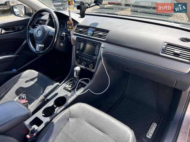 Бежевый Фольксваген Пассат, объемом двигателя 1.8 л и пробегом 172 тыс. км за 10200 $, фото 33 на Automoto.ua