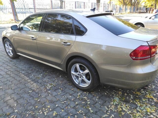 Бежевый Фольксваген Пассат, объемом двигателя 1.8 л и пробегом 212 тыс. км за 8000 $, фото 2 на Automoto.ua