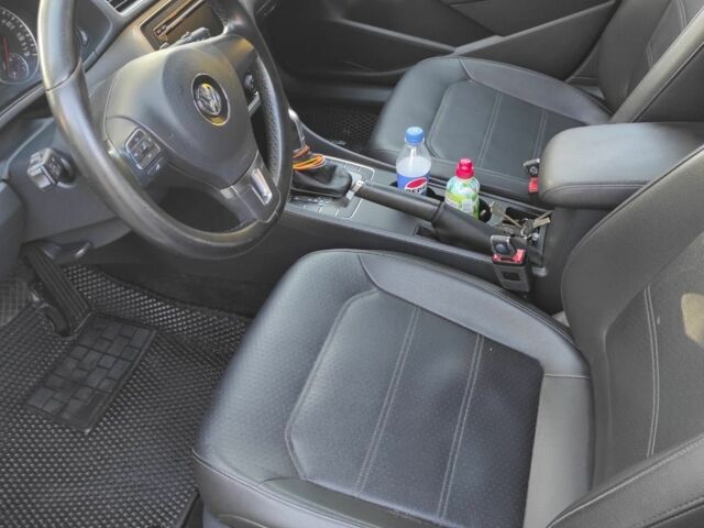 Бежевый Фольксваген Пассат, объемом двигателя 1.8 л и пробегом 212 тыс. км за 8000 $, фото 6 на Automoto.ua