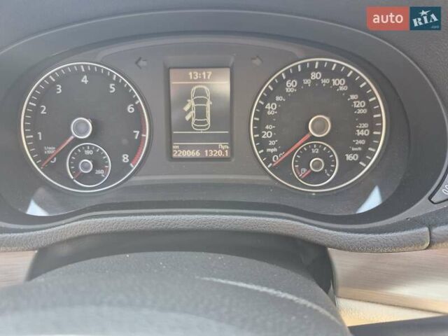 Бежевый Фольксваген Пассат, объемом двигателя 1.8 л и пробегом 220 тыс. км за 10500 $, фото 7 на Automoto.ua