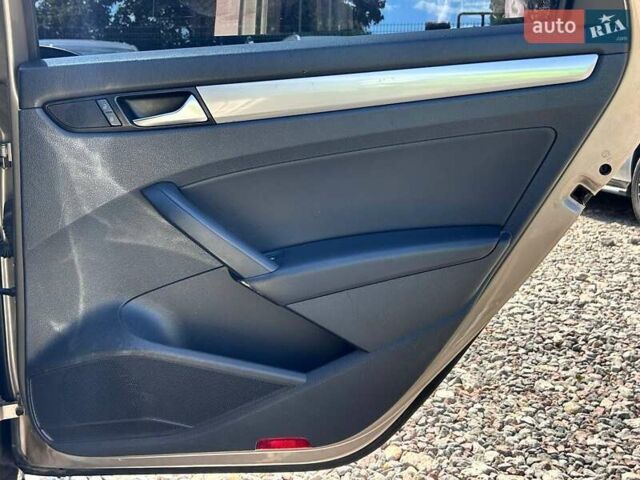 Бежевый Фольксваген Пассат, объемом двигателя 1.8 л и пробегом 172 тыс. км за 10200 $, фото 30 на Automoto.ua