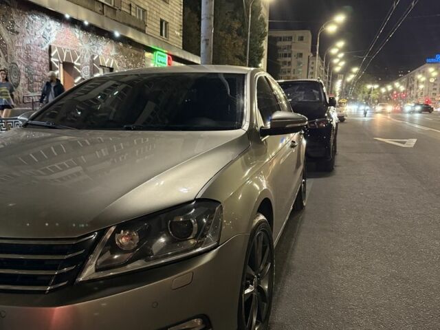 Бежевый Фольксваген Пассат, объемом двигателя 2 л и пробегом 278 тыс. км за 13000 $, фото 12 на Automoto.ua