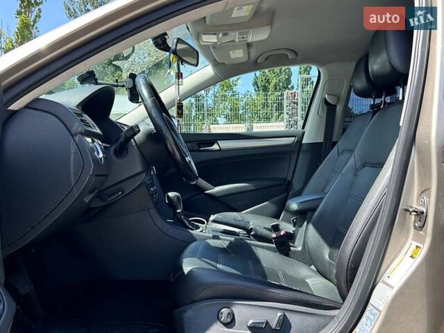 Бежевый Фольксваген Пассат, объемом двигателя 1.8 л и пробегом 172 тыс. км за 10200 $, фото 14 на Automoto.ua