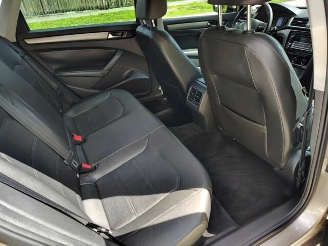 Бежевий Фольксваген Пассат, об'ємом двигуна 2 л та пробігом 76 тис. км за 6200 $, фото 10 на Automoto.ua