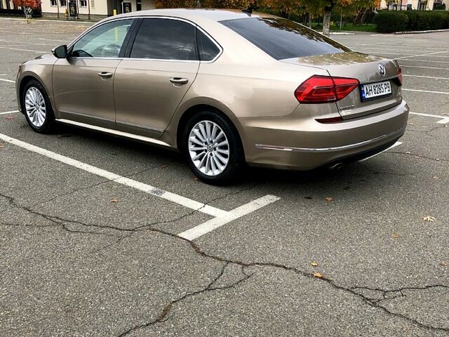 Бежевый Фольксваген Пассат, объемом двигателя 1.8 л и пробегом 200 тыс. км за 12000 $, фото 3 на Automoto.ua