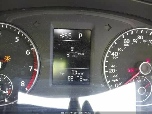 Бежевый Фольксваген Пассат, объемом двигателя 1.8 л и пробегом 82 тыс. км за 9000 $, фото 12 на Automoto.ua