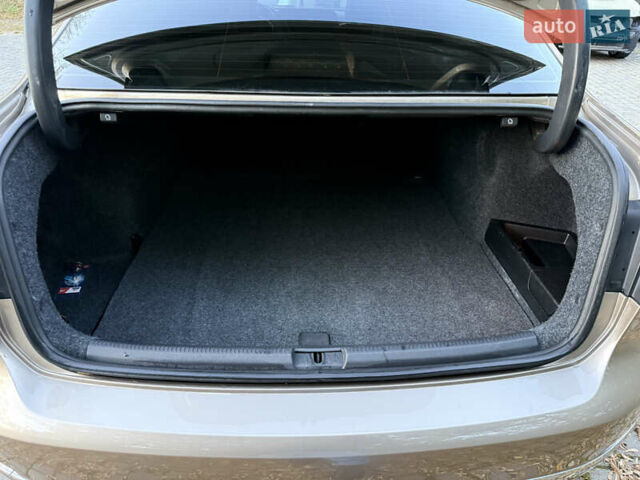 Бежевий Фольксваген Пассат, об'ємом двигуна 1.97 л та пробігом 220 тис. км за 11700 $, фото 8 на Automoto.ua