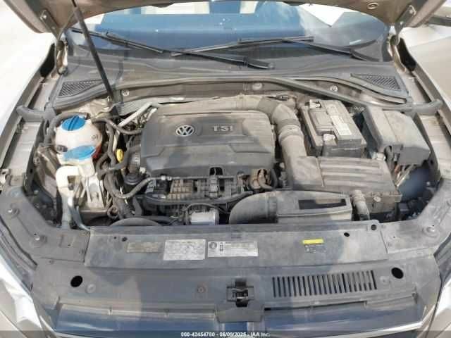 Бежевый Фольксваген Пассат, объемом двигателя 1.8 л и пробегом 82 тыс. км за 9000 $, фото 16 на Automoto.ua