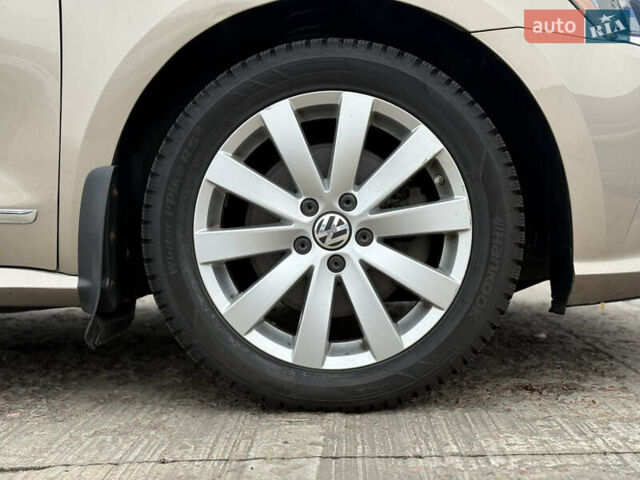 Бежевий Фольксваген Пассат, об'ємом двигуна 1.8 л та пробігом 166 тис. км за 11900 $, фото 24 на Automoto.ua