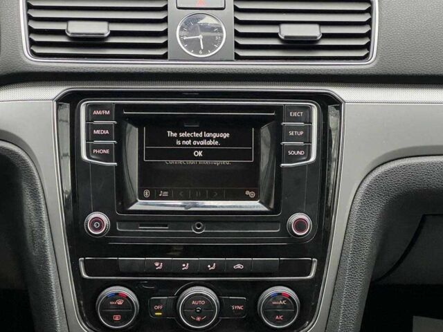 Бежевый Фольксваген Пассат, объемом двигателя 1.8 л и пробегом 128 тыс. км за 10800 $, фото 13 на Automoto.ua