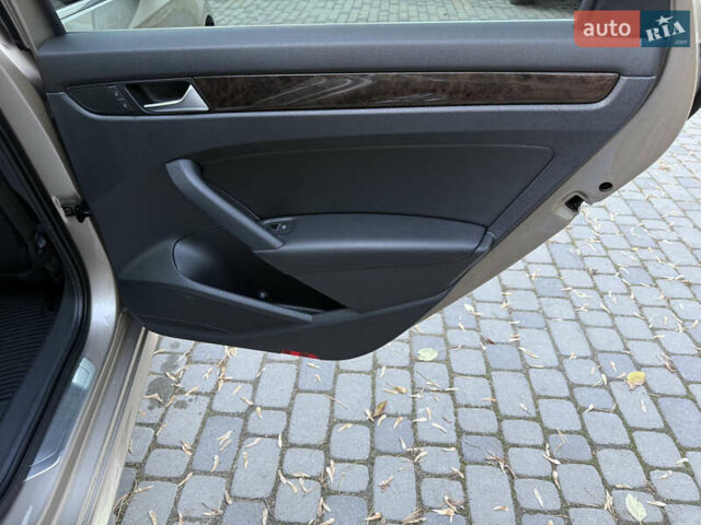 Бежевий Фольксваген Пассат, об'ємом двигуна 1.97 л та пробігом 220 тис. км за 11700 $, фото 9 на Automoto.ua