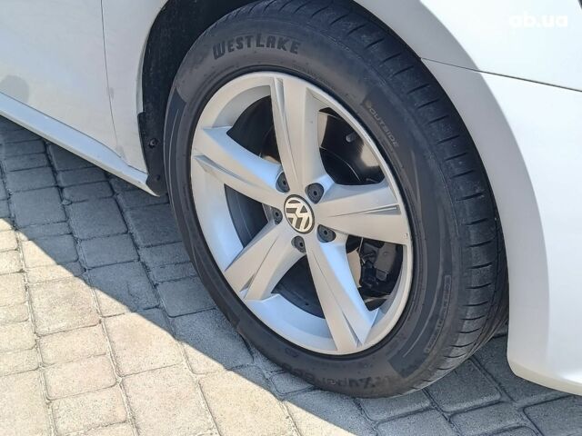 Бежевый Фольксваген Пассат, объемом двигателя 1.8 л и пробегом 123 тыс. км за 11990 $, фото 5 на Automoto.ua