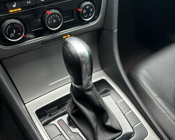 Бежевый Фольксваген Пассат, объемом двигателя 1.97 л и пробегом 217 тыс. км за 12999 $, фото 12 на Automoto.ua