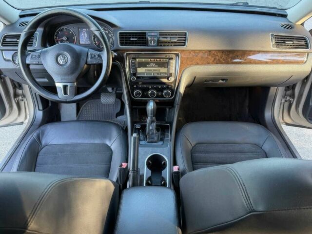 Бежевый Фольксваген Пассат, объемом двигателя 2 л и пробегом 72 тыс. км за 4500 $, фото 8 на Automoto.ua