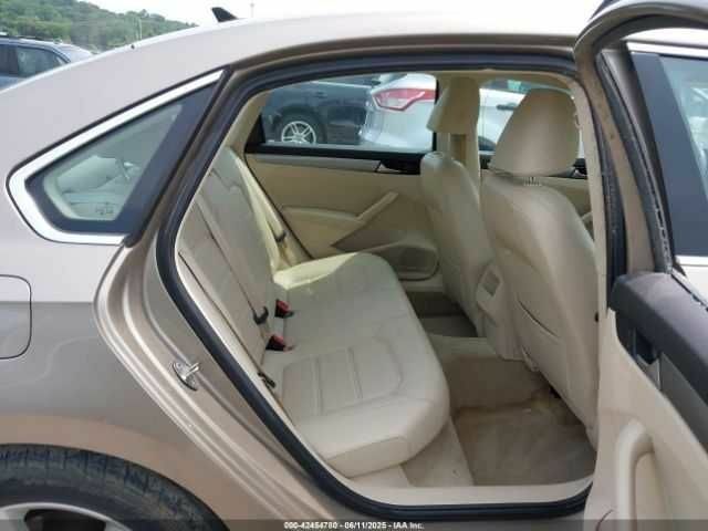 Бежевый Фольксваген Пассат, объемом двигателя 1.8 л и пробегом 82 тыс. км за 9000 $, фото 9 на Automoto.ua