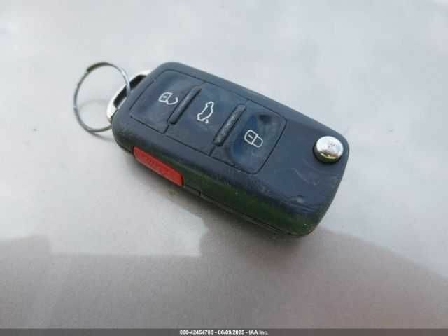 Бежевый Фольксваген Пассат, объемом двигателя 1.8 л и пробегом 82 тыс. км за 9000 $, фото 13 на Automoto.ua