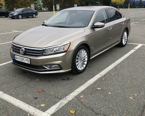 Бежевый Фольксваген Пассат, объемом двигателя 1.8 л и пробегом 198 тыс. км за 12000 $, фото 9 на Automoto.ua