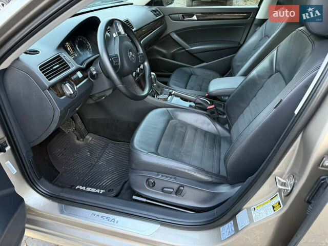 Бежевий Фольксваген Пассат, об'ємом двигуна 1.97 л та пробігом 220 тис. км за 11700 $, фото 23 на Automoto.ua