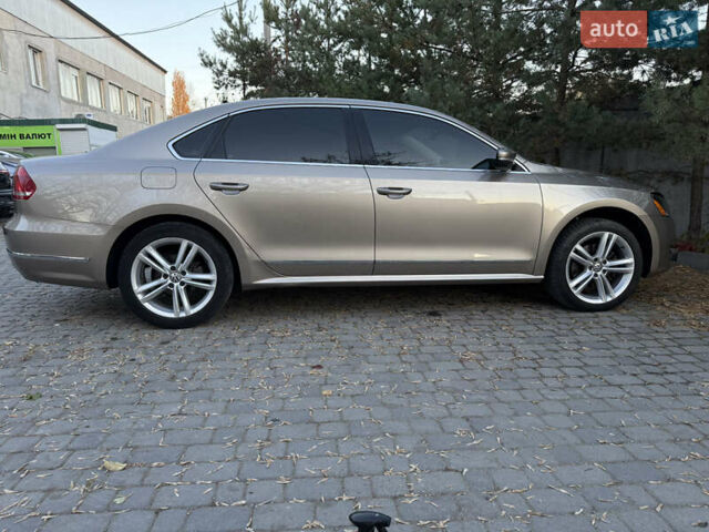 Бежевий Фольксваген Пассат, об'ємом двигуна 1.97 л та пробігом 220 тис. км за 11700 $, фото 3 на Automoto.ua