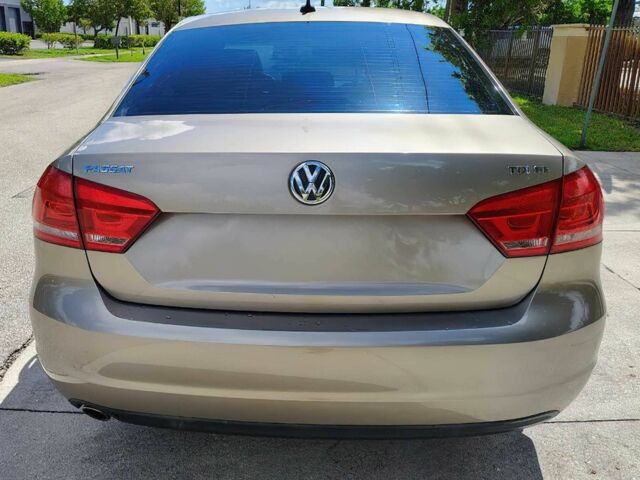 Бежевий Фольксваген Пассат, об'ємом двигуна 2 л та пробігом 76 тис. км за 6200 $, фото 4 на Automoto.ua