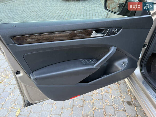 Бежевий Фольксваген Пассат, об'ємом двигуна 1.97 л та пробігом 220 тис. км за 11700 $, фото 24 на Automoto.ua