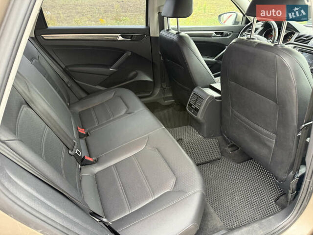 Бежевий Фольксваген Пассат, об'ємом двигуна 1.8 л та пробігом 166 тис. км за 11900 $, фото 22 на Automoto.ua