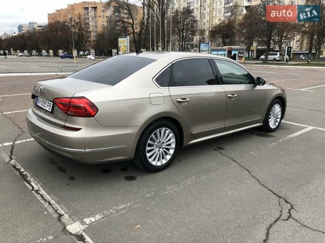 Бежевый Фольксваген Пассат, объемом двигателя 1.8 л и пробегом 198 тыс. км за 12000 $, фото 4 на Automoto.ua