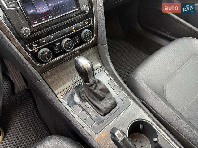 Бежевий Фольксваген Пассат, об'ємом двигуна 1.8 л та пробігом 166 тис. км за 11900 $, фото 20 на Automoto.ua