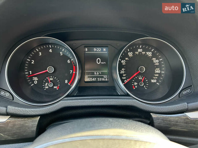 Бежевый Фольксваген Пассат, объемом двигателя 1.8 л и пробегом 183 тыс. км за 13500 $, фото 4 на Automoto.ua